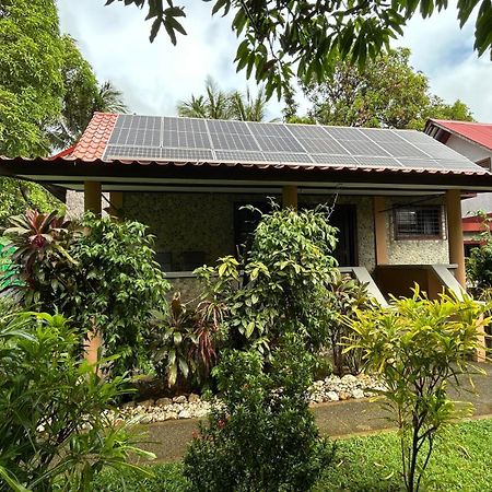 Haus Am Strand Auf Sibuyan Island Nahe Cresta De Gallo - Marevic'S Guesthouse 1 Ohne Klimaanlage Azagra Esterno foto